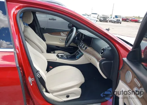 2017 Mercedes-Benz E 300 из США, поврежденный, VIN WDDZF4JB8HA043395